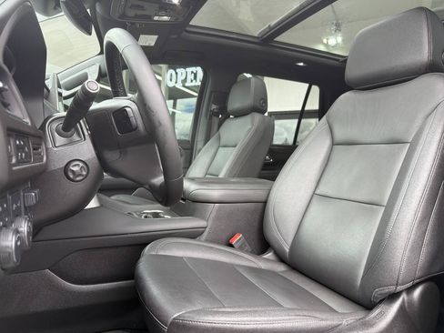 Used 2023 Chevrolet Tahoe LT w/ LT Signature Package AWD/4WD image 30