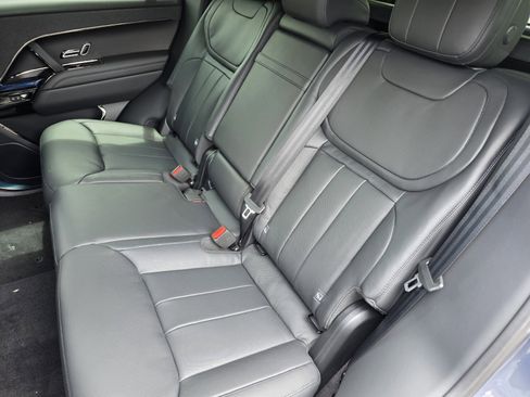 New 2026 Land Rover Range Rover Sport Dynamic SE AWD/4WD image 18