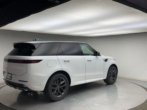 Used 2024 Land Rover Range Rover Sport Dynamic SE AWD/4WD image 8