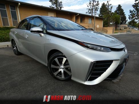 Used 2019 Toyota Mirai FWD image 5