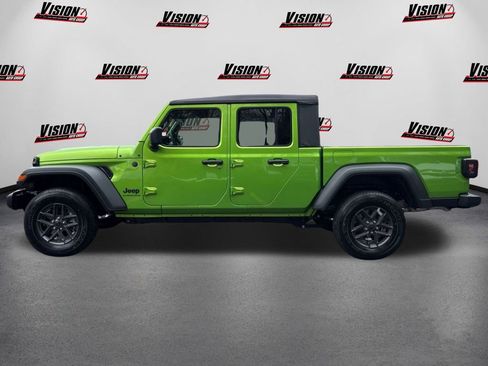 New 2025 Jeep Gladiator Sport image 8