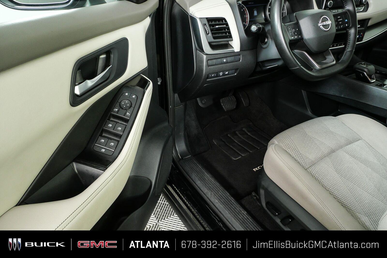 Used 2025 Nissan Rogue SV AWD/4WD image 8