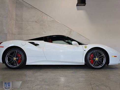 Used 2019 Ferrari 488 Spider image 51