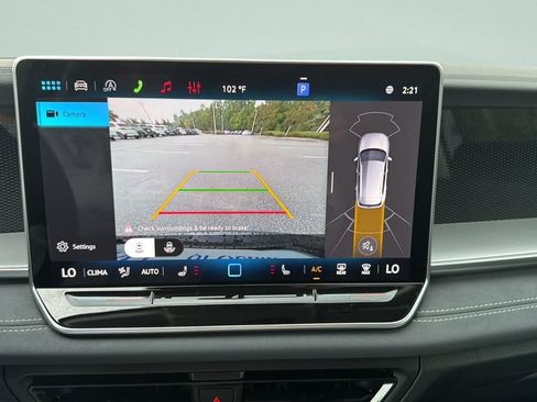 New 2026 Volkswagen Tiguan SE FWD image 15