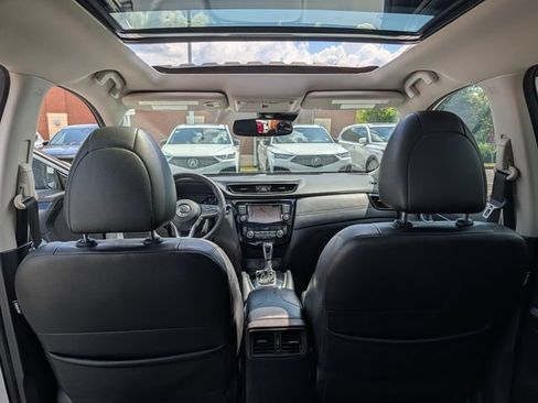 Used 2020 Nissan Rogue SL w/ Premium Package AWD/4WD image 23