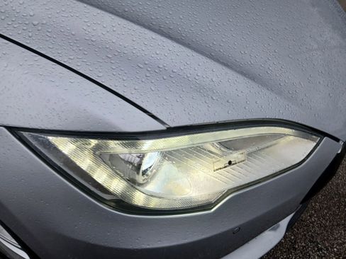 Used 2015 Tesla Model S 60 image 21