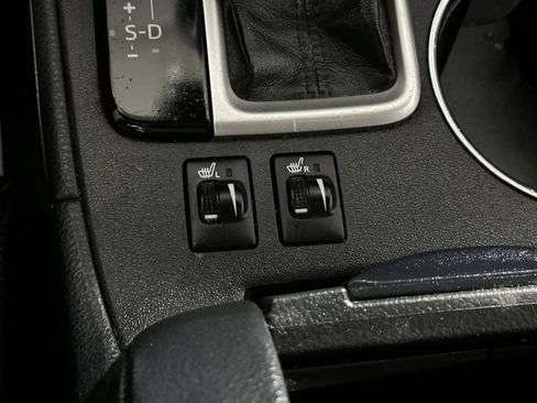 Used 2019 Toyota Highlander XLE image 28