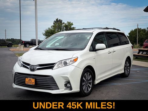 Used 2020 Toyota Sienna XLE AWD/4WD image 1