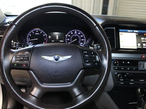 Used 2016 Hyundai Genesis 3.8 w/ Option Group 02 RWD image 10