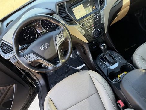 Used 2017 Hyundai Santa Fe Sport image 32