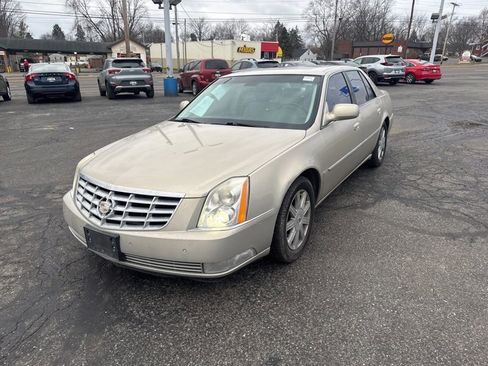Used 2008 Cadillac DTS image 3