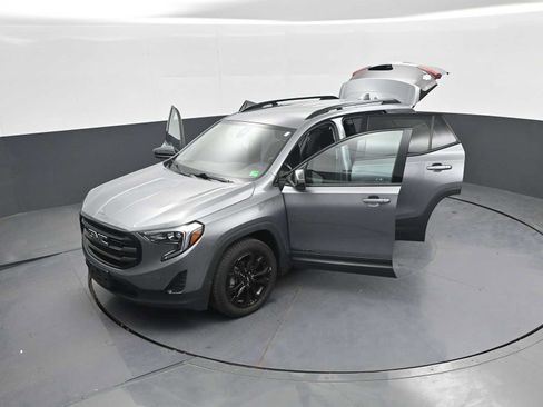 Used 2021 GMC Terrain SLE w/ Driver Convenience Package AWD/4WD image 43