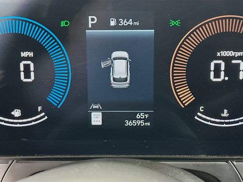 Used 2025 Hyundai Kona SEL image 19