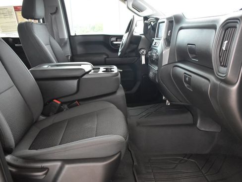Used 2021 Chevrolet Silverado 1500 Custom Trail Boss w/ LPO, Dark Essentials Package AWD/4WD image 5
