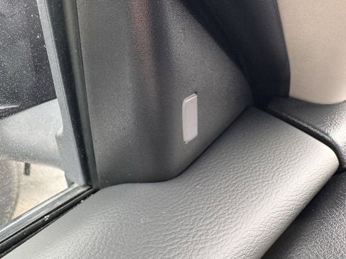 Used 2022 Nissan Sentra SR w/ SR Premium Package image 25