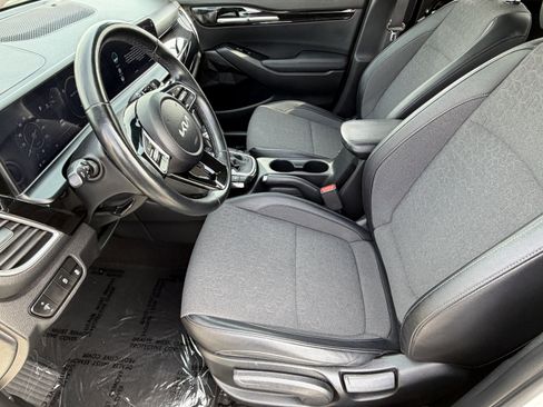 Certified 2024 Kia Seltos S image 15