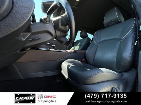 Used 2023 Toyota Crown AWD/4WD image 23