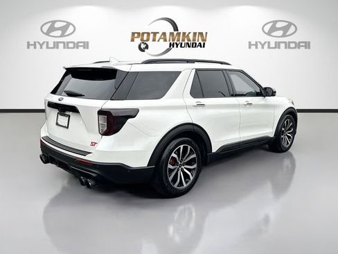 Used 2020 Ford Explorer ST w/ Premium Technology Package image 5