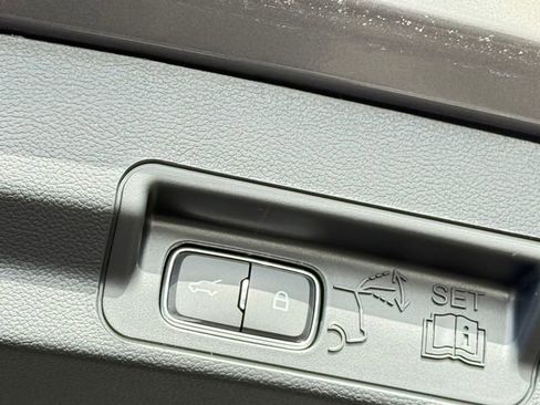 New 2026 Ford Explorer Active w/ Active Comfort Package image 5