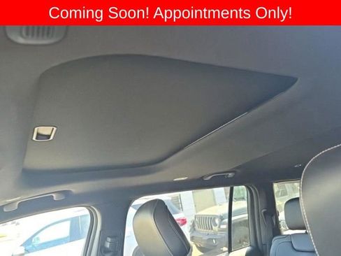 Used 2023 Jeep Grand Cherokee L Laredo AWD/4WD image 4