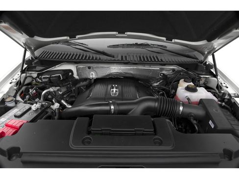 Used 2015 Lincoln Navigator 2WD image 48