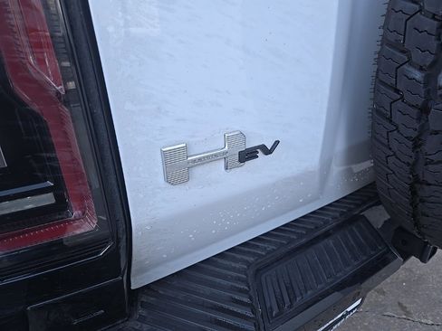 Used 2025 GMC Hummer EV 3X image 23