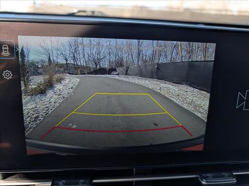 Used 2025 Hyundai Kona SEL image 36