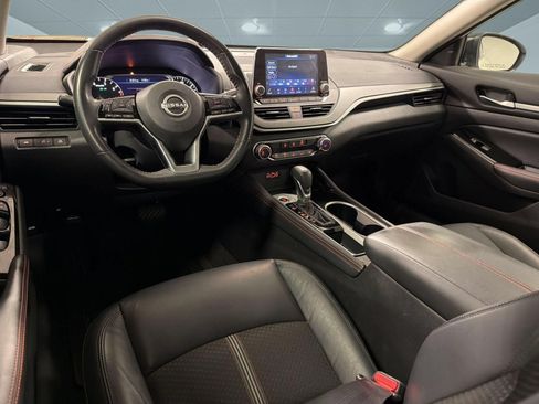 Used 2024 Nissan Altima 2.5 SR FWD image 29