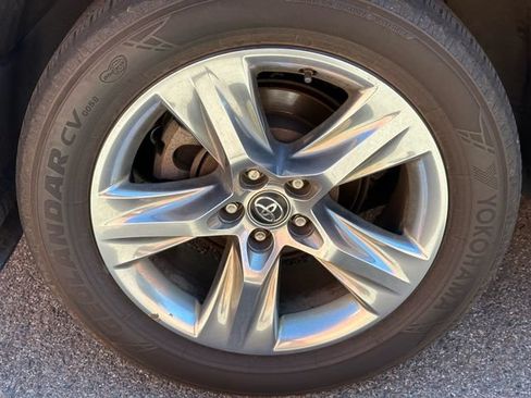 Used 2018 Toyota Highlander Limited AWD/4WD image 14
