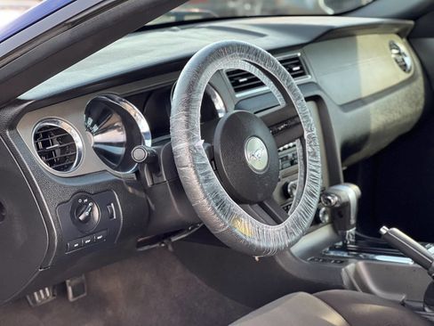 Used 2012 Ford Mustang V6 Premium 2dr Convertible image 15