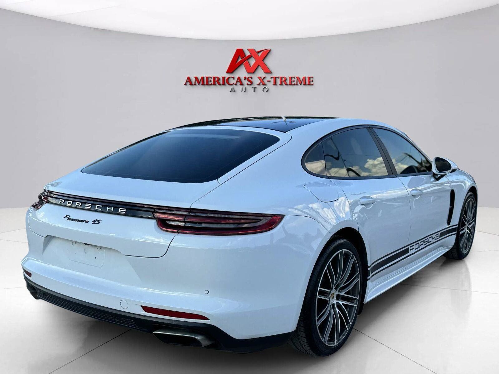 Used 2018 Porsche Panamera RWD image 5