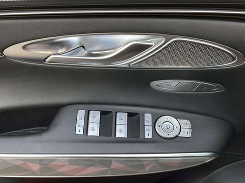 Used 2025 Genesis GV70 3.5T Sport w/ Sport Advanced Package image 16