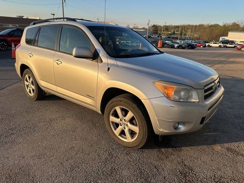 Used 2007 Toyota RAV4 Limited AWD/4WD image 2