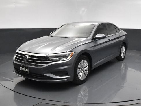 Used 2019 Volkswagen Jetta S FWD image 2