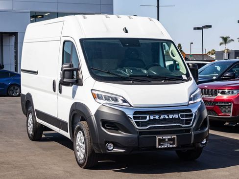 New 2026 RAM ProMaster 2500 w/ Quick Order Package 22G SLT FWD image 3