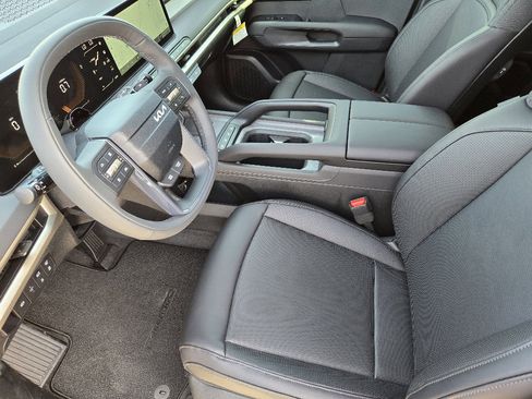 New 2027 Kia Telluride S w/ Towing Package image 9