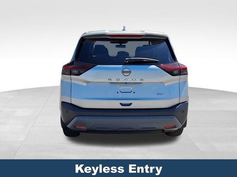 Used 2023 Nissan Rogue SV FWD image 6