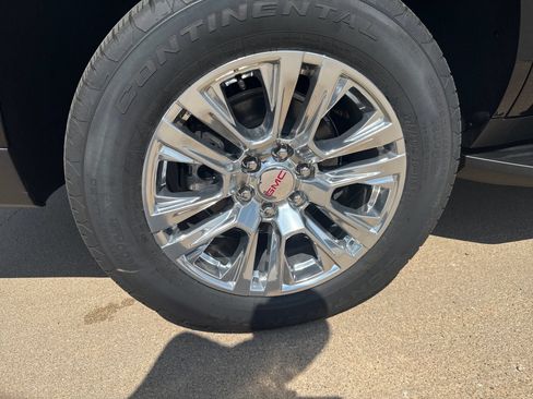 New 2026 GMC Yukon Denali w/ LPO, Floor Liner Package AWD/4WD image 26