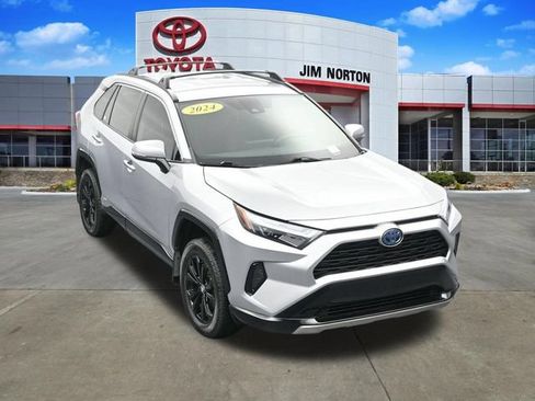 Used 2024 Toyota RAV4 SE AWD/4WD image 60