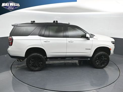 Used 2023 Chevrolet Tahoe Z71 w/ Luxury Package AWD/4WD image 16