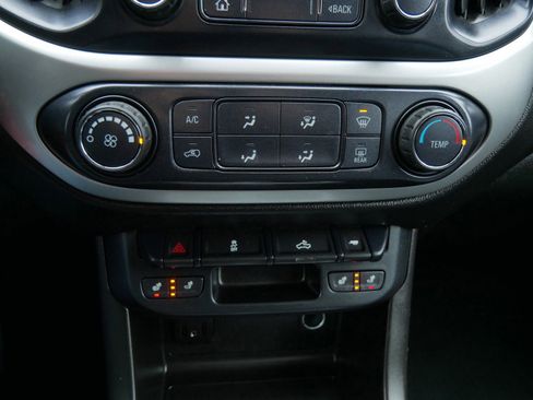 Used 2019 Chevrolet Colorado LT w/ LT Convenience Package image 22