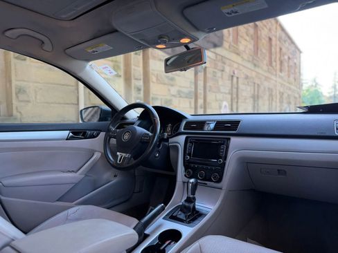 Used 2013 Volkswagen Passat 2.5 SE image 11