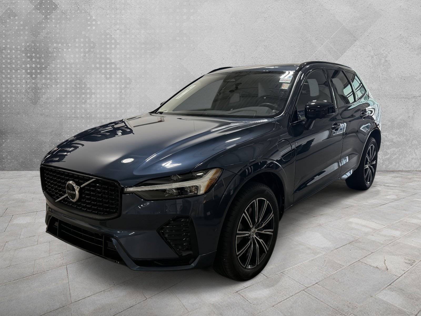 Used 2023 Volvo XC60 T8 Plus AWD/4WD image 3