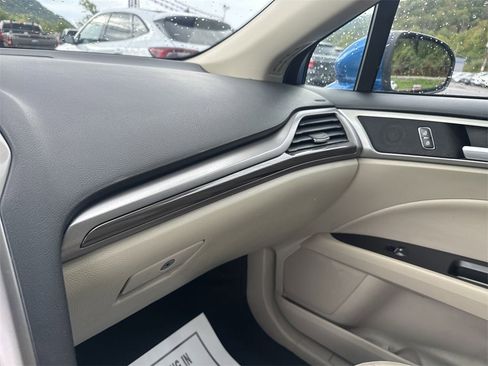 Used 2019 Ford Fusion SEL image 47