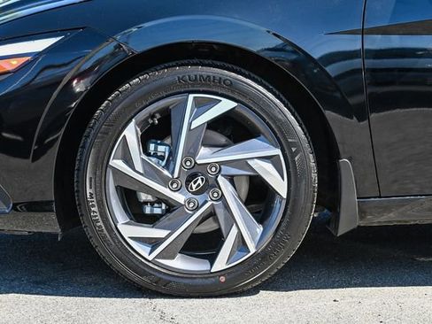 Certified 2025 Hyundai Elantra Sport image 11