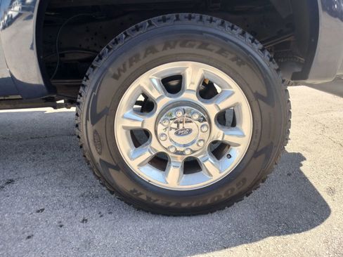Used 2016 Ford F250 Lariat w/ Lariat Ultimate Package AWD/4WD image 34