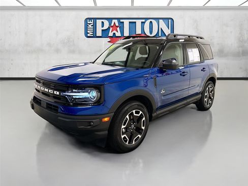 Certified 2024 Ford Bronco Sport Outer Banks w/ Tech Package image 3