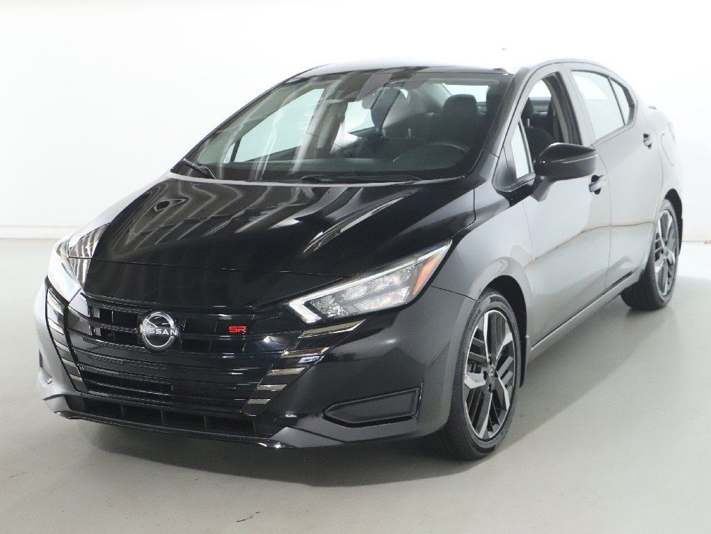 Certified 2024 Nissan Versa SR w/ Trunk Package FWD image 4