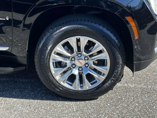 Certified 2025 GMC Yukon XL Denali AWD/4WD image 8