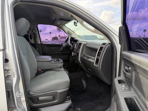 Used 2017 RAM 2500 Tradesman w/ Chrome Appearance Group image 32